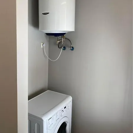 Kalupes Iela 10 아파트